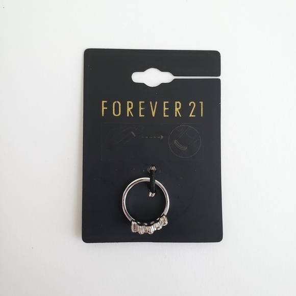 FOREVER 21 Silver Crown Midi Ring // NWT‎ - Picture 2 of 8